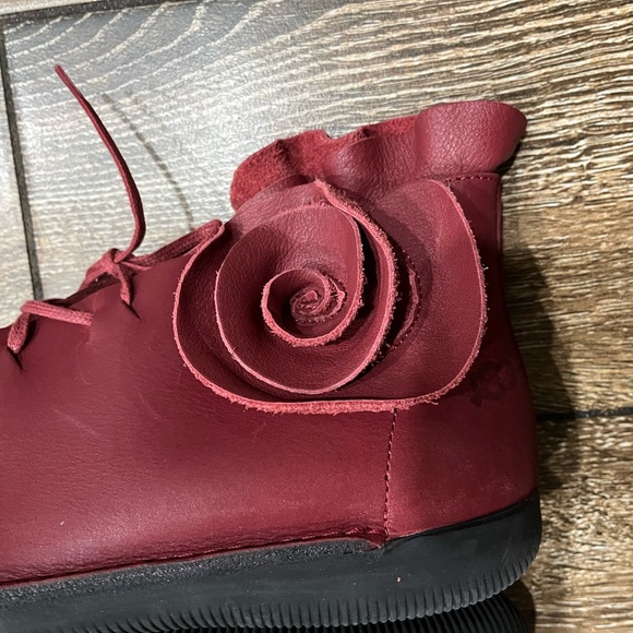 Loints of Holland Rosa lipstick red ankle bootie - Picture 6 of 15